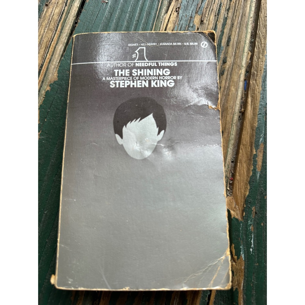The Shining Stephen King Vintage Signet Paperback Horror Novel 0-451-16091-6